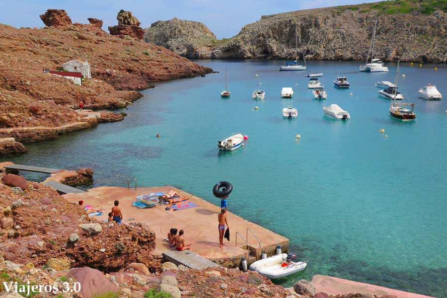 Cala Morell en el norte de Menorca