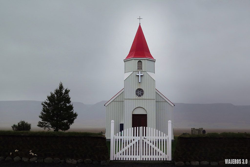 Iglesia Ingjaldsholl, ruta por Islandia