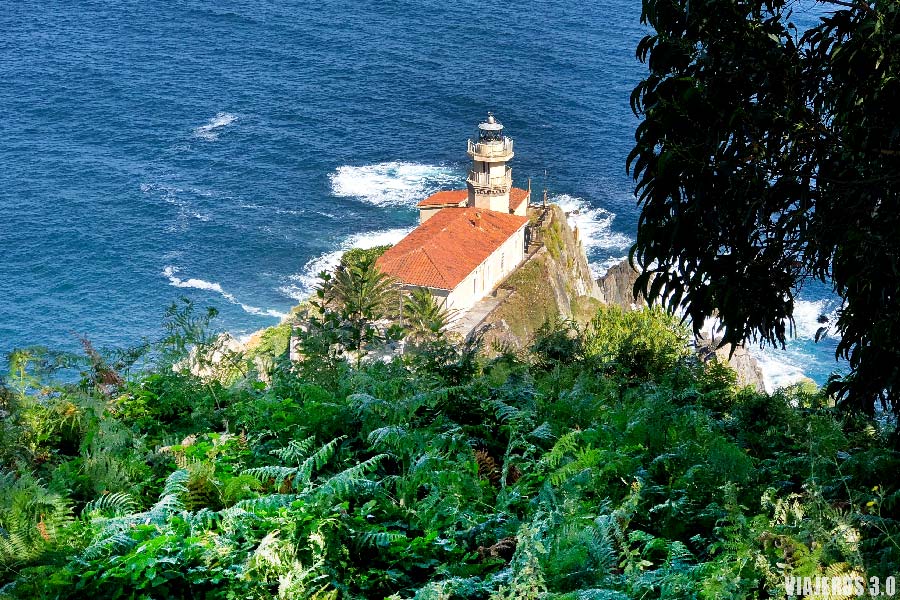 Faro de Cudillero, el pueblo más bonito de Asturias.