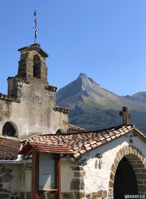 El monte Txindoki desde la Ermita de San Saturnino