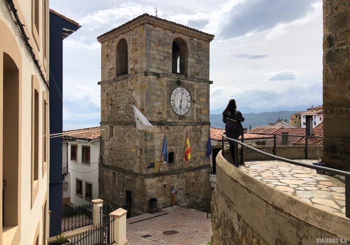 Qué ver en Lastres, Torre del Reloj