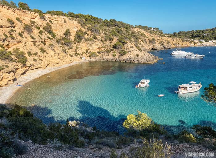Cala Es Cucó, playas más desconocidas de Ibiza