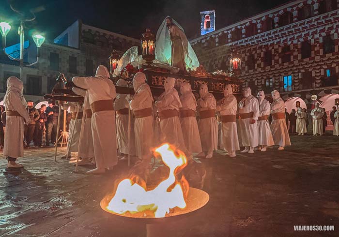 Vรญa Crucis en la Plaza Alta de Badajoz