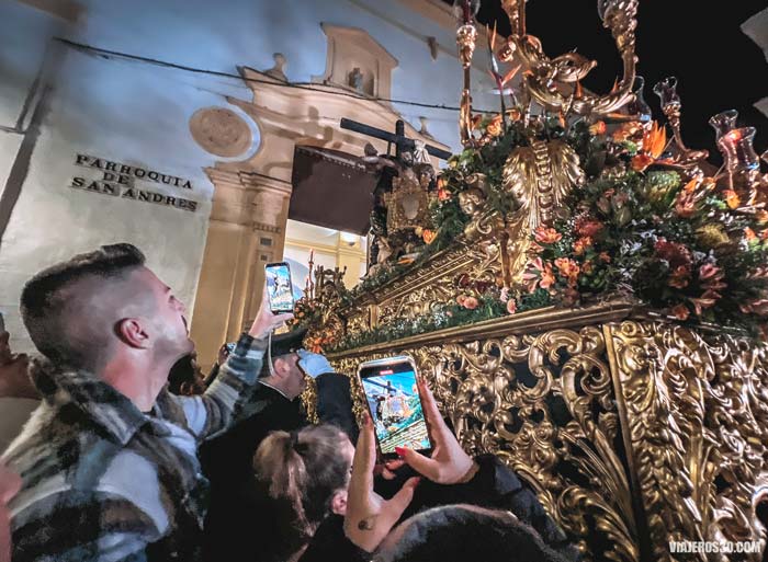 Devociรณn en la Semana Santa de Badajoz.