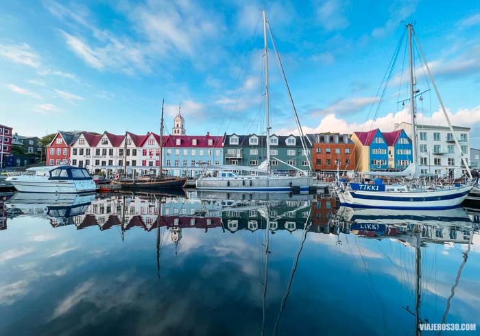 puerto de Tórshavn, ruta por islas Feroe en una semana