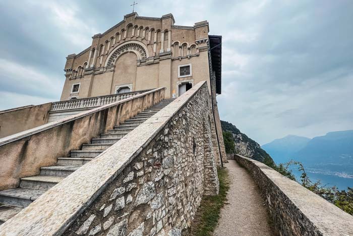 Santuario di Montecastello