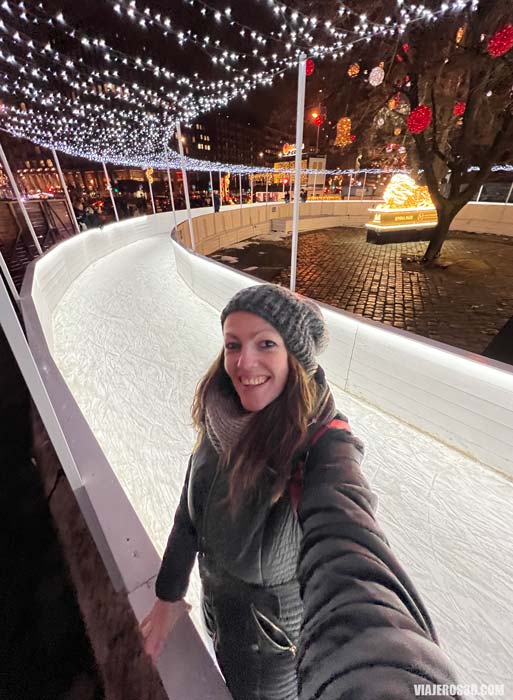 Patinando sobre hielo en Budapest.