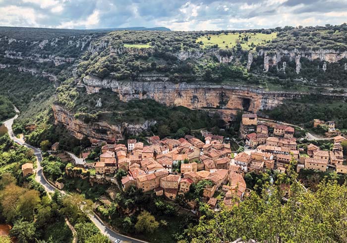 Vista Panorámica de Orbaneja del Castillo