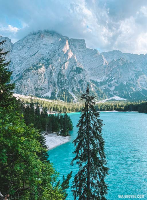 Lago di Braies en Italia