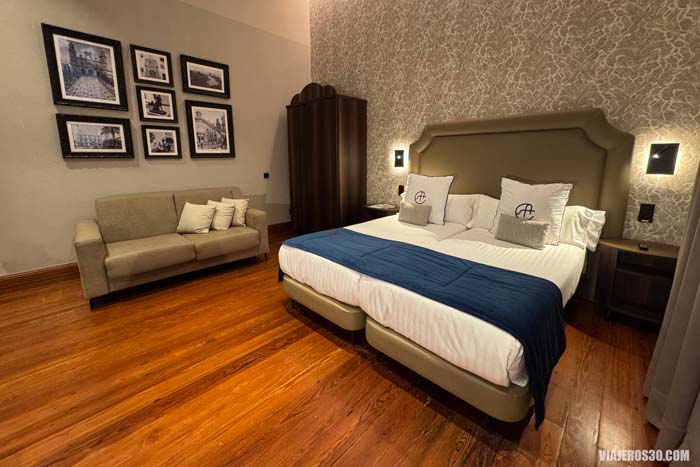 Habitación del Hotel Boutique Cordial Plaza Mayor de Santa Ana.