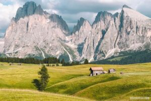 Ruta por Alpe di Siusi en Dolomitas