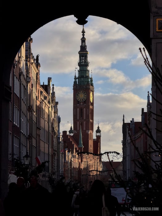 Torre del Ayuntamiento de Gdansk.