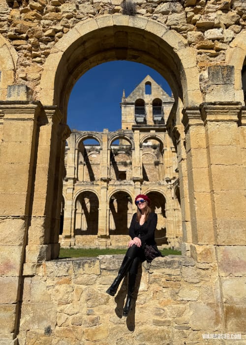 Visitar interior del Monasterio de Rioseco